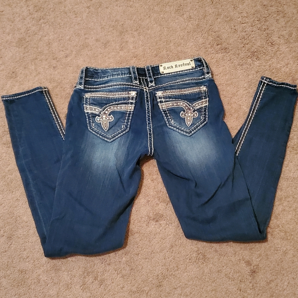 26 easy rock revival Jean's